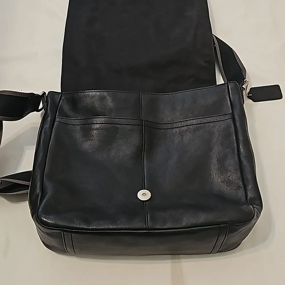 COACH HERITAGE WEB‎ LEATHER MESSENGER  F70556